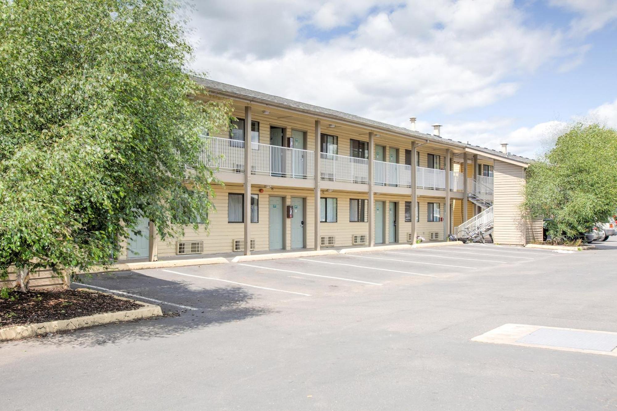 Oyo Woodland Hotel And Suites Eksteriør bilde